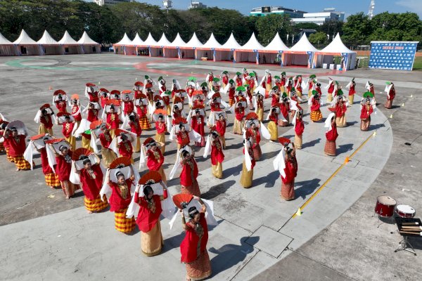 Drum Corps Makassar dan Tari Butta Kalabbirangku Tampil Memukau di HUT Kota Makassar ke-417