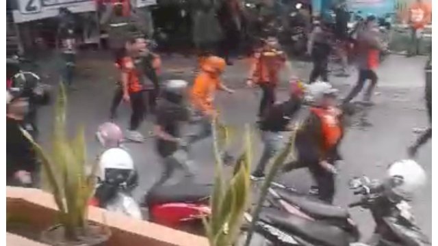 Relawan DIA Ugal-ugalan Serang Relawan Andalan Hati.