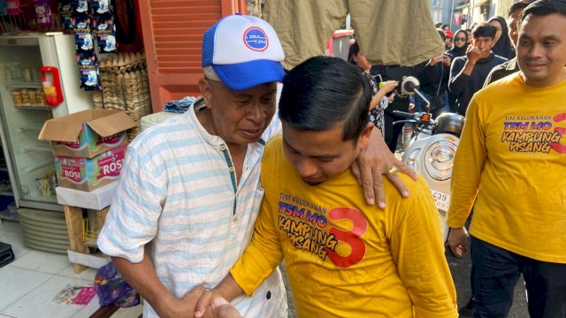 Kedekatan Tasming-Hermanto dengan Warga Terlihat Saat Blusukan di Kampung Pisang.