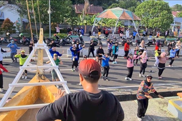 Senam Zumba Bersama Warga, Tasming Hamid Ajak Masyarakat Hidup Sehat