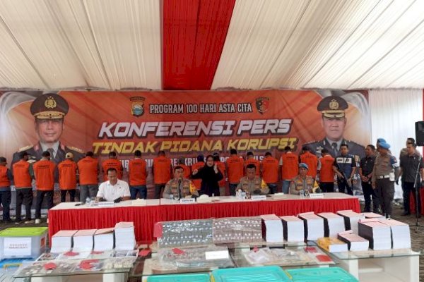 Polda Sulsel Ungkap 31 Kasus Korupsi dengan 21 Tersangka, Uang Rp 2 Miliar-14 Mobil dan 10 Truk Disita