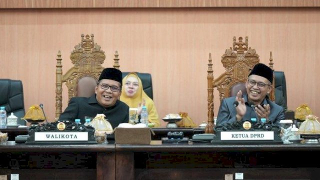 Walikota Danny-Ketua DPRD Makassar Suprataman.