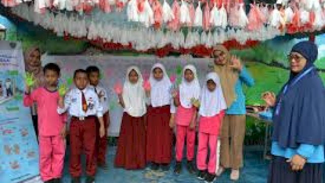 Pemkab bersama USAID IUWASH Tangguh menginisiasi promosi dan edukasi masif&nbsp; CTPS di 14 sekolah