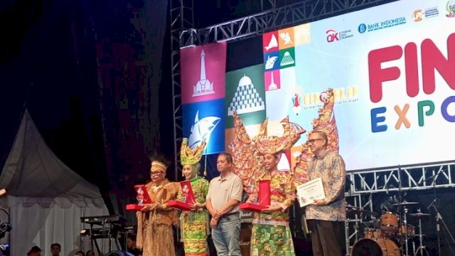 Fashion Show FIN Expo 2024: Bank Sulselbar Juara Pertama, OJK Favorit