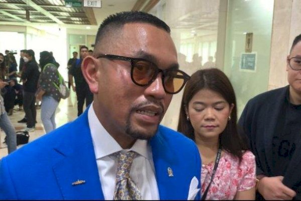 Ahmad Sahroni Minta Kapolda Sulsel Usut Temuan Ribuan Sembako di Bone