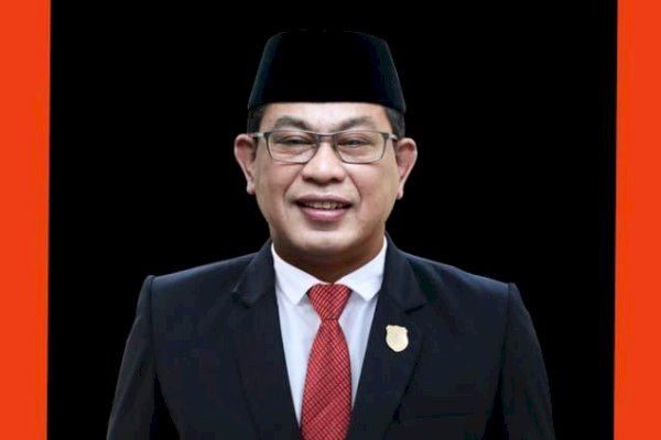 Peringati Hari Guru, Ketua DPRD Pangkep Haris Gani: Pahlawan Tanpa Tanda Jasa