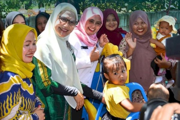 Plt Bupati Maros dan Pj Ketua TP PKK Sulsel Tinjau-Dukung Program Posyandu Era Baru Mekar