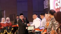 Pemkot Makassar Berikan Penghargaan kepada Tujuh Perusahaan dalam CSR Award 2024