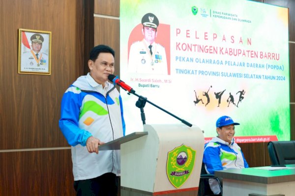 Bupati Barru Lepas Kontingen POPDA, Beri Semangat Juang untuk Raih Prestasi Terbaik