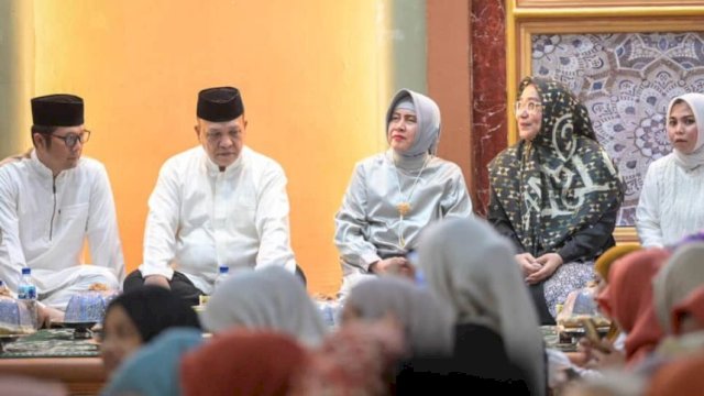 Anggota DPRD Makassar Hasanuddin Leo Hadiri Tradisi Sapu-Sapu Ulu Hari Asyura