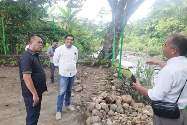 Muhammad Sadar Tinjau Sungai Penyebab Banjir di Kelurahan Bumi Harapan, Warga Harap Dibuatkan Tanggul