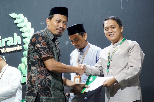 Sekolah Islam Athirah Gelar AHCA, Beri Penghargaan ke Guru dan Karyawan Terbaik