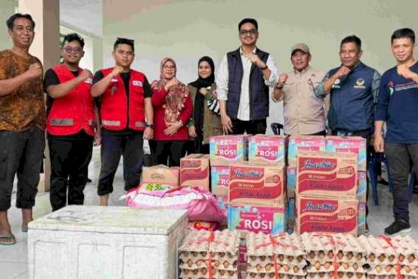 Legislator NasDem Teguh Iswara Salurkan Bantuan untuk Korban Banjir Kabupaten Barru: Saya Turut Prihatin!