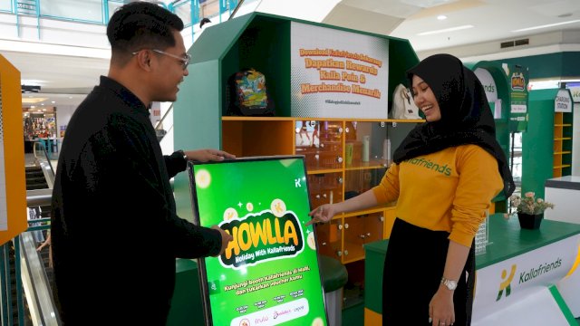 Tim Kallafriends memperkenalkan program HOWLLA kepada pengunjung di Booth Kallafriends di Mal MaRI.