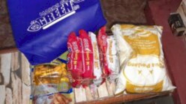 Beredar, Paket Sembako Berlogo Pemkab dan Contoh Kertas Suara