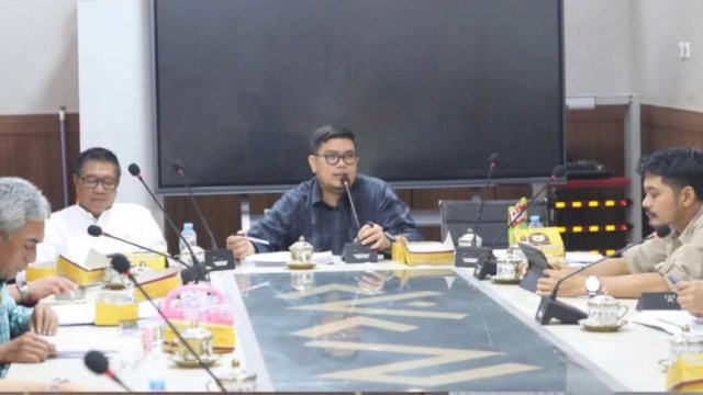 Rapat Monev Komisi A DPRD Makassar.