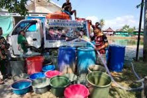BPBD Maros Selesaikan Penyaluran 1,2 Juta Liter Air Bersih di Musim Kemarau