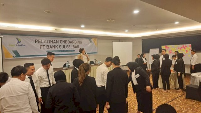 PT PKSS Makassar Latih Karyawan Baru Bank Sulselbar Soal General Banking dan Integrity Building