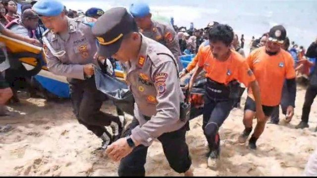 Pelajar Mojokerto Hanyut di Pantai Drini Gunungkidul.