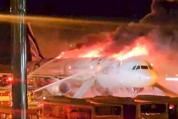 Pesawat Air Busan Terbakar di Korea Selatan, 176 Orang Dievakuasi