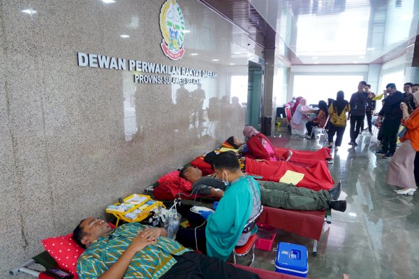 Sekretariat DPRD Sulsel Bersama Dinkes Gelar Kegiatan Donor Darah