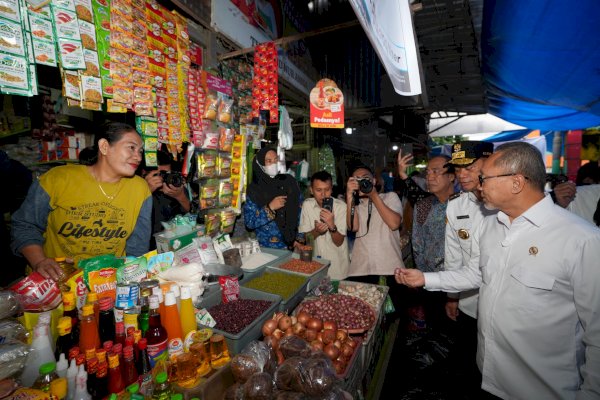 Dua Menteri Tinjau Harga Kebutuhan Pokok di Makassar, Temukan Harga Lebih Murah dari Provinsi Lain