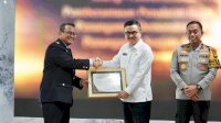 Hari Pabean Internasional, Jufri Rahman Terima Penghargaan dari DJBC Sulbagsel