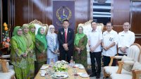 Temui Pj Gubernur Prof Fadjry Djufry, Andi Majdah Laporkan Persiapan Kongres Muslimat NU&nbsp;