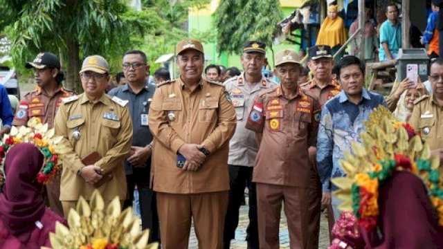 Bupati Maros, Chaidir Syam, Hadiri peringatan Hari Desa.