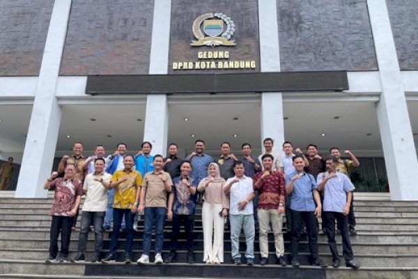 Pemkab, DPRD, dan KNPI Maros Kunjungi Bandung dan Cimahi untuk Pengembangan Kepemudaan