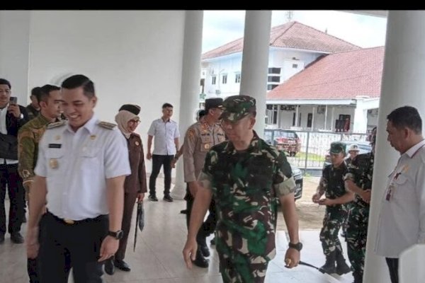 Danrem 141 Toddopuli Kunker ke Takalar, Pj Bupati Dukung Program Manunggal TNI-Rakyat