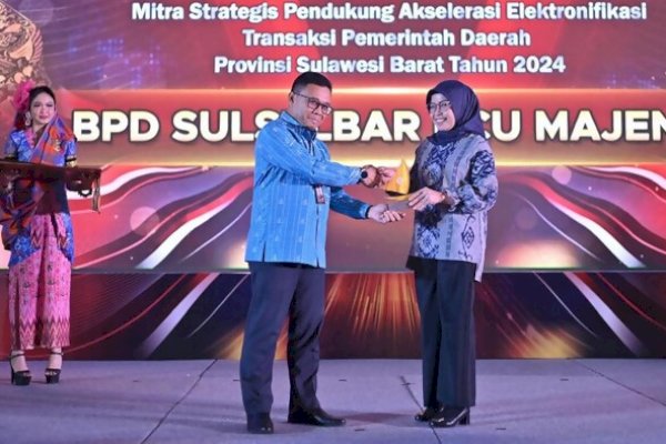 Bank Sulselbar Cabang Bone dan Majene Raih Penghargaan BI Award 2024