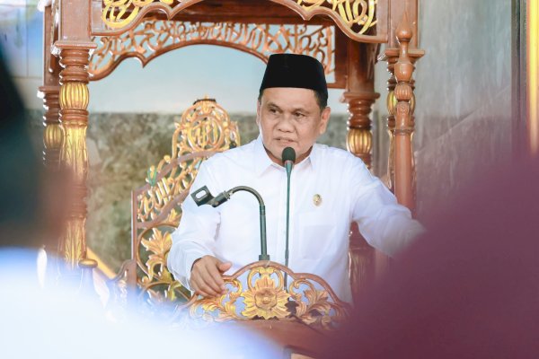 Bupati Barru Suardi Saleh Berangkatkan 50 Pegawai Syara Hingga Imam Masjid Umrah Gratis