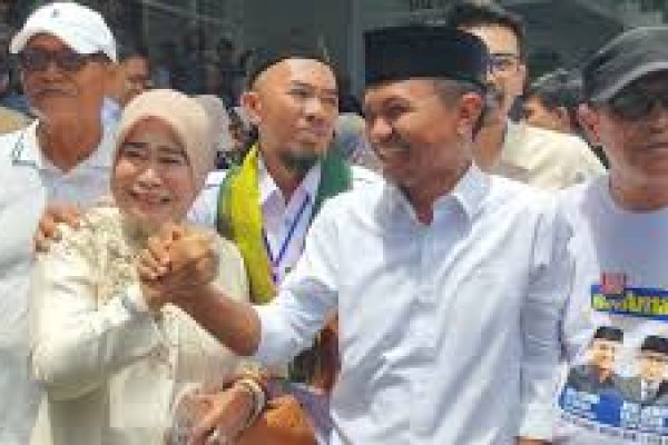 Andi Asman Sulaiman Niatkan Gaji Pertama sebagai Bupati Bone akan di Sumbangkan ke Mesjid