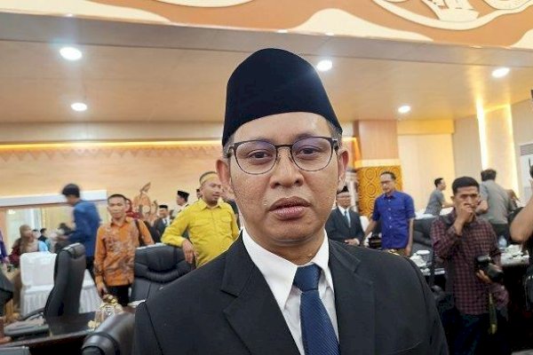 Ketua DPRD Makassar Supratman Sampaikan Duka Mendalam atas Meninggalnya HM Alwi Hamu