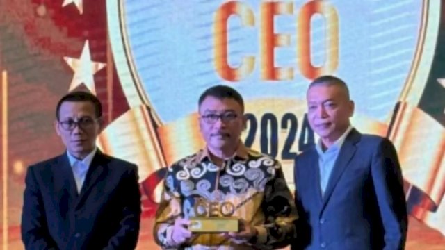 Direktur Utama Bank Sulselbar Raih Penghargaan Top 100 CEO 2024