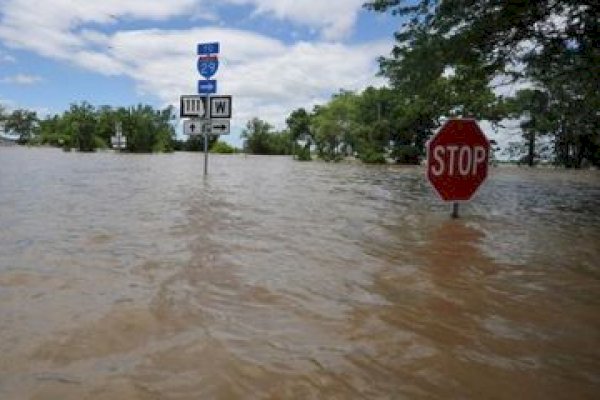 Banjir di 14 Kecamatan, Pemkab Maros Liburkan ASN dan Sekolah Terapkan Belajar Daring