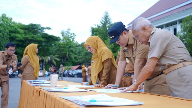 Bupati Pangkep Yusran, Wabup Syahban Sammana, dan Sekda Pangkep.