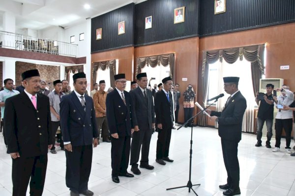 Pj Bupati Jefiranto Asapa Lantik Pimpinan Baznas Kabupaten Sinjai Periode 2025-2030