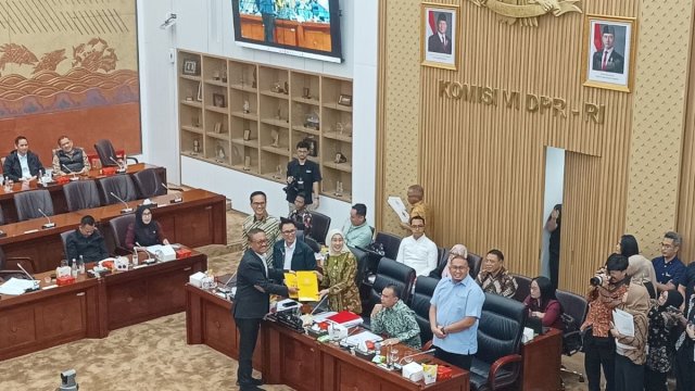 DPR-Pemerintah Sepakat Kebut Pengesahan RUU BUMN Terkait Danantara.