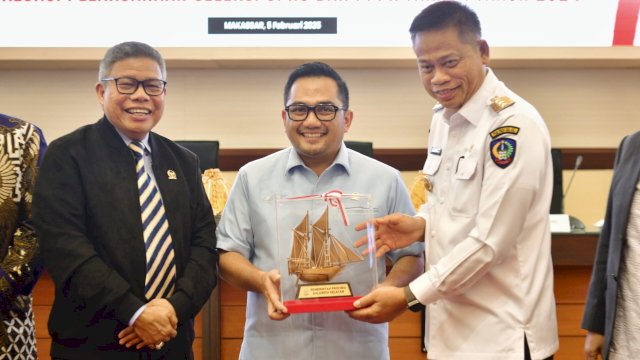 Ketua Komisi II DPR RI Bersama Pj Gubernur Sulsel, Prof Fadjry Djufry.