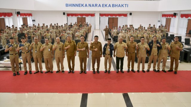 Penjabat Gubernur Sulsel Prof Fadjry Djufry.