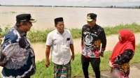 Kunjungi Korban Banjir di Maros, Prof Fadjry Djufry Siapkan Bantuan Benih untuk Petani Jika Terjadi Puso