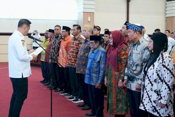 Pj Gubernur Prof Fadjry Djufry Kukuhkan Pengurus FPK Provinsi Sulsel