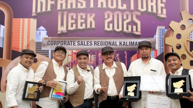 Direksi dan Manajemen Kalla Aspal menerima tiga penghargaan dari Pertamina Patra Niaga Infrastructure Week 2025.