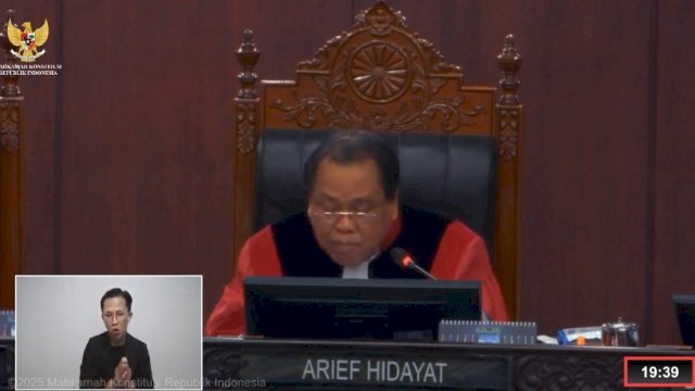 Hakim Mahkamah Konstitusi, Arief Hidayat.