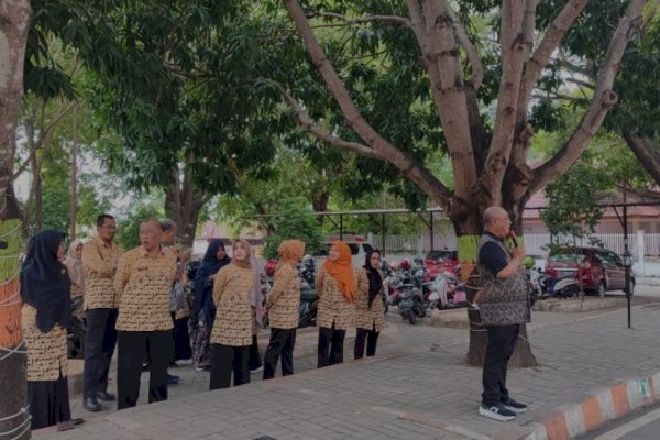 Jaga Disiplin, Direktur RSUD HASDR Cek Kehadiran Pegawai Non ASN