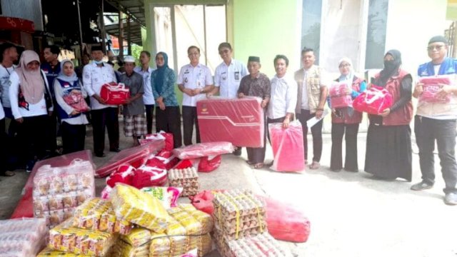 Pemkab Gowa Salurkan Bantuan untuk Korban Kebakaran di Bontobuddung.