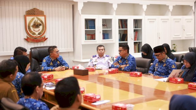 Pj Sekda Makassar Pimpin Rapat Teknis Manajemen Kepegawaian.