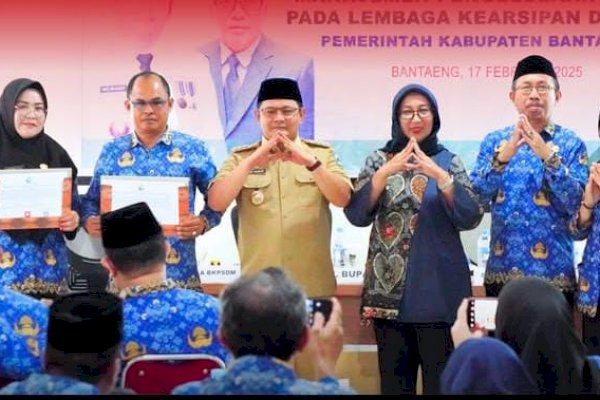 Pj Bupati Andi Abubakar Buka Bimtek Manajemen Pengelolaan Arsip Bantaeng